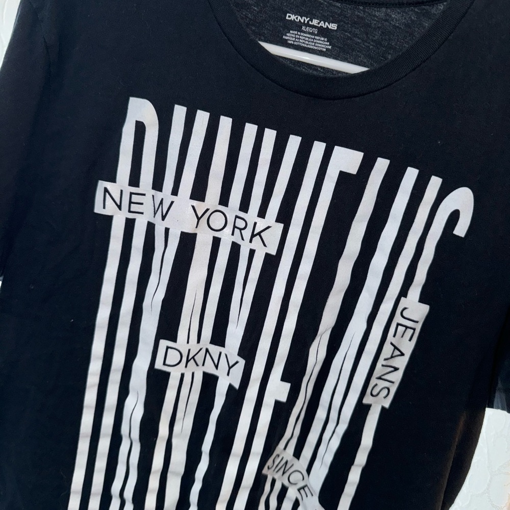DKNY Black Graphic T-Shirt for Men